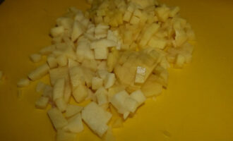картофель мелко нарезать
