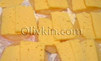 сыр на ананасы