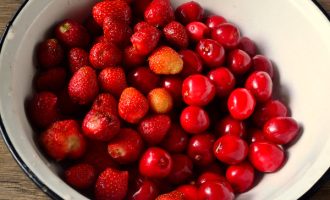 ягоди вимити