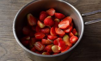 нарізати ягоди