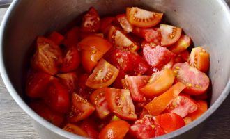 нарізати томати
